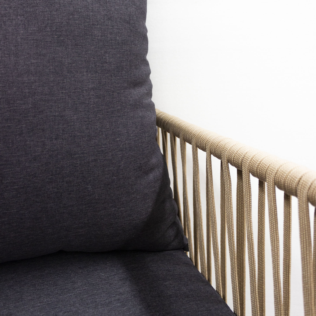 Chetumal love seat acero galvanizado negro y textilene beige con tela loneta // Exterior 100%_31017