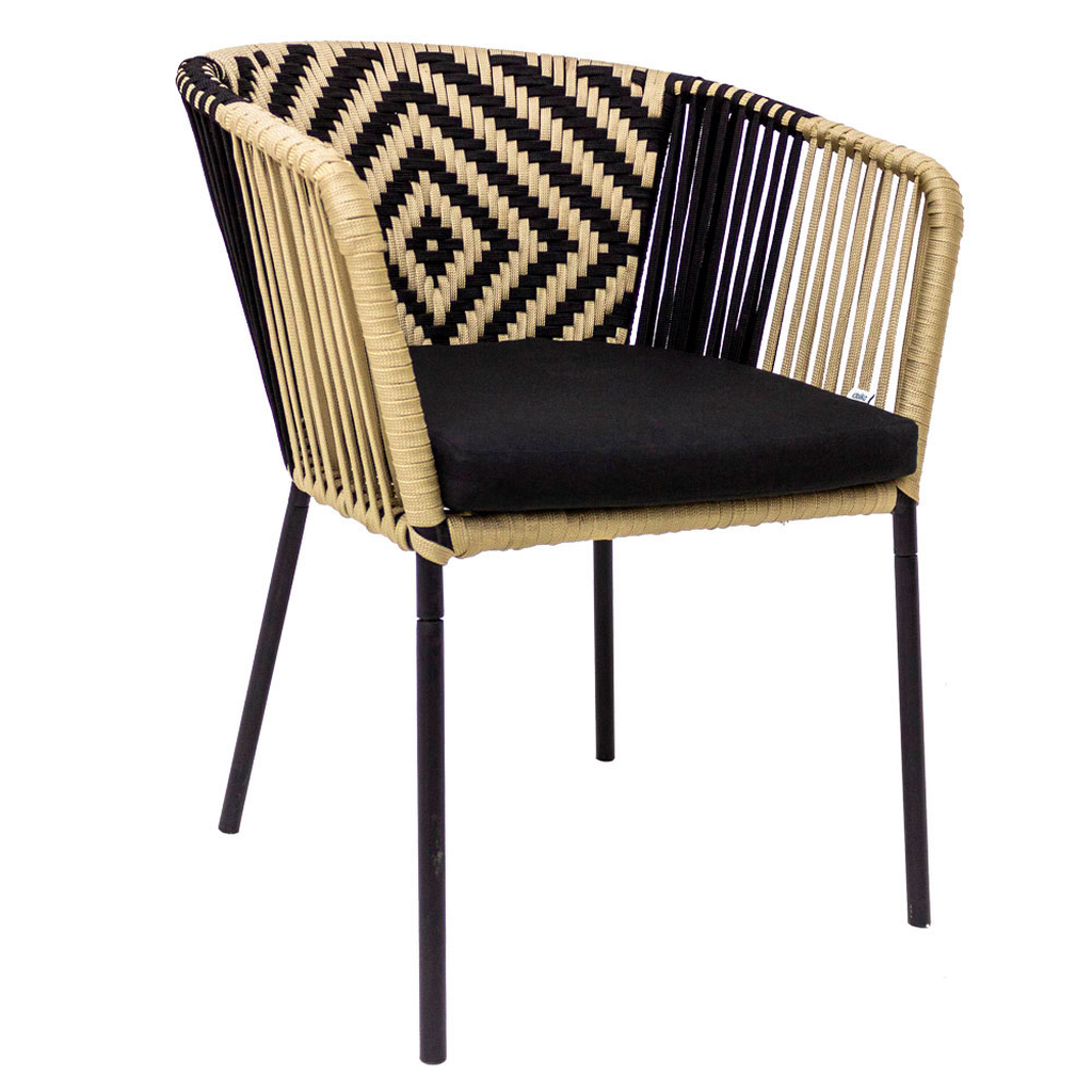 Huasteca silla metal negro cuerda negra con café con cojín // Exterior techado